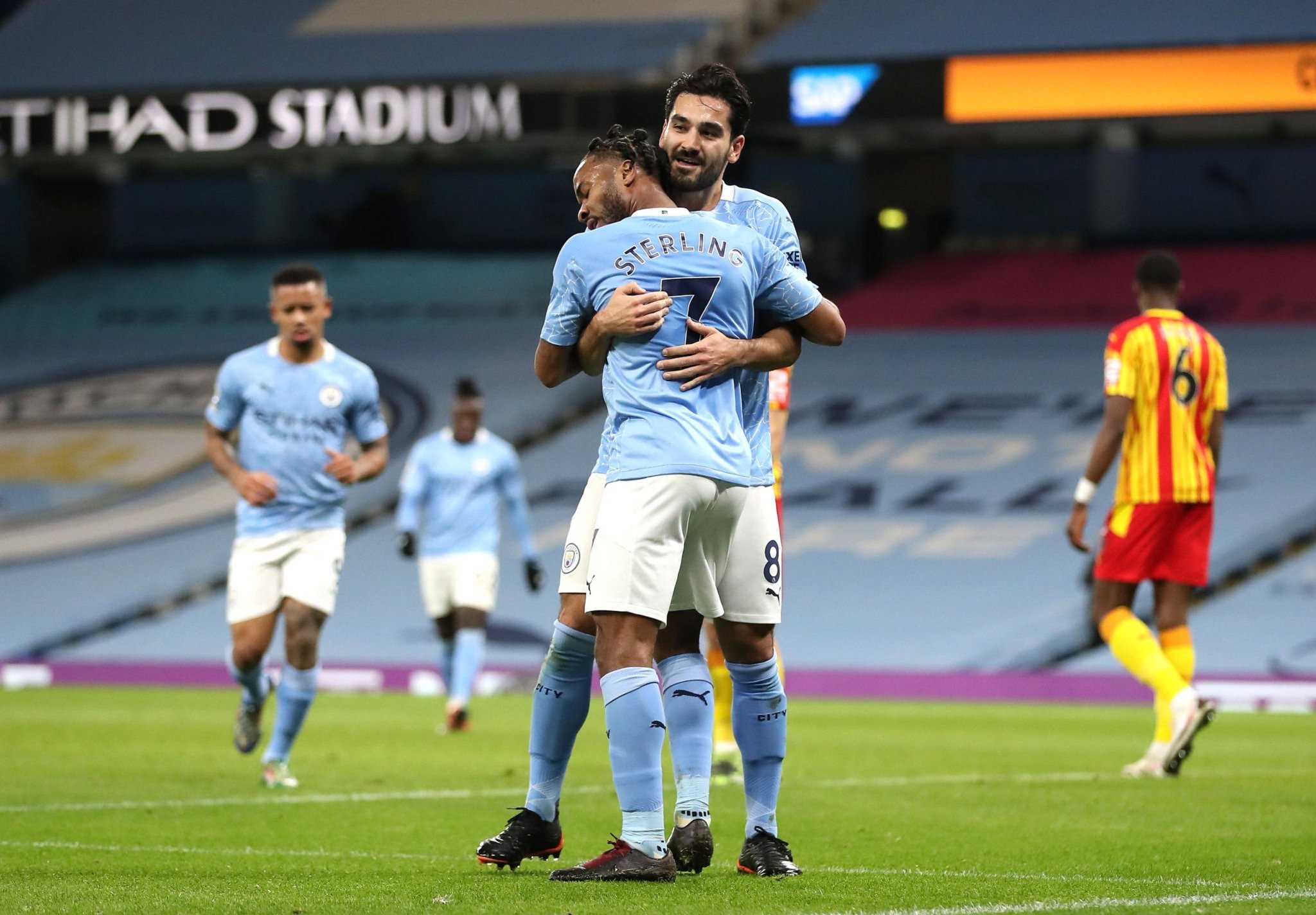 无论是场上 无论是场上